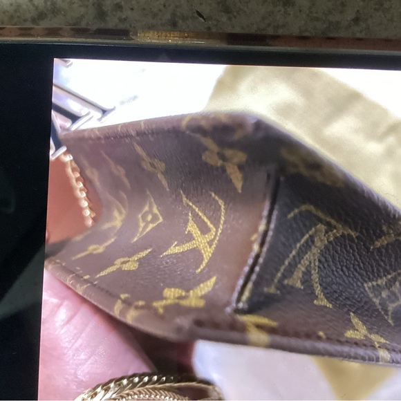 Authentic Louis Vuitton Brown Monogram clutch. - Picture 9 of 12
